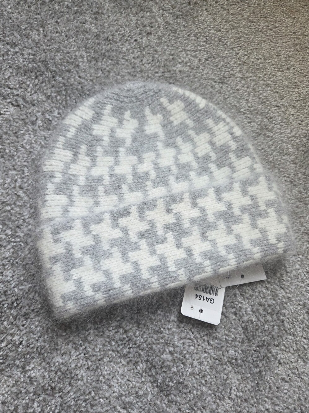 NWT Houndstooth Cashmere Angora Blend Beanie